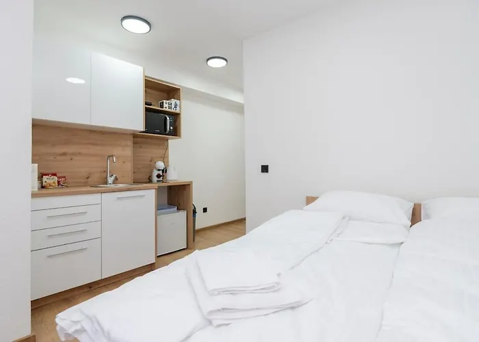 Lelas 2 - Free Parking Lejlighed