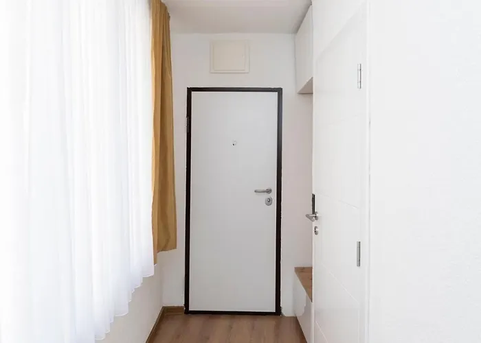 Lelas 2 - Free Parking Sarajevo